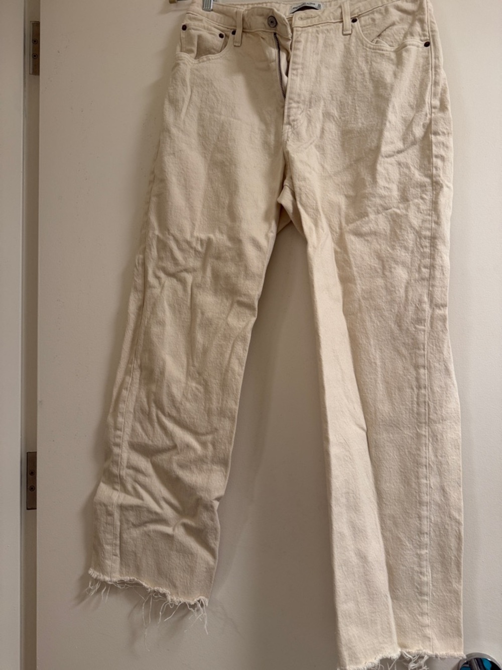 Abercrombie & Fitch Cream 90s Relaxed Jean High-Rise